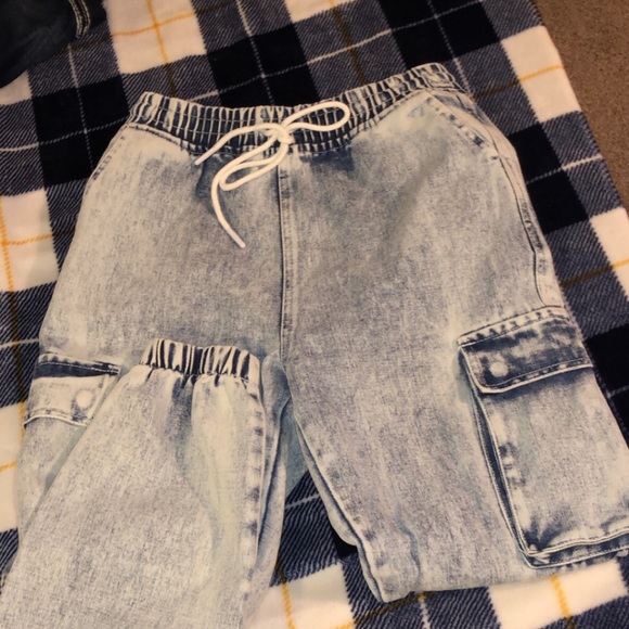 Jeans - Picture 3 of 4